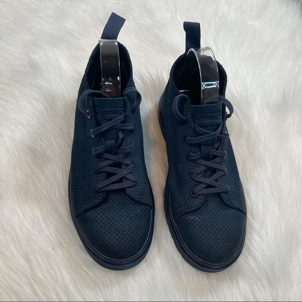Dr. Marten Baynes Perforated Chukka